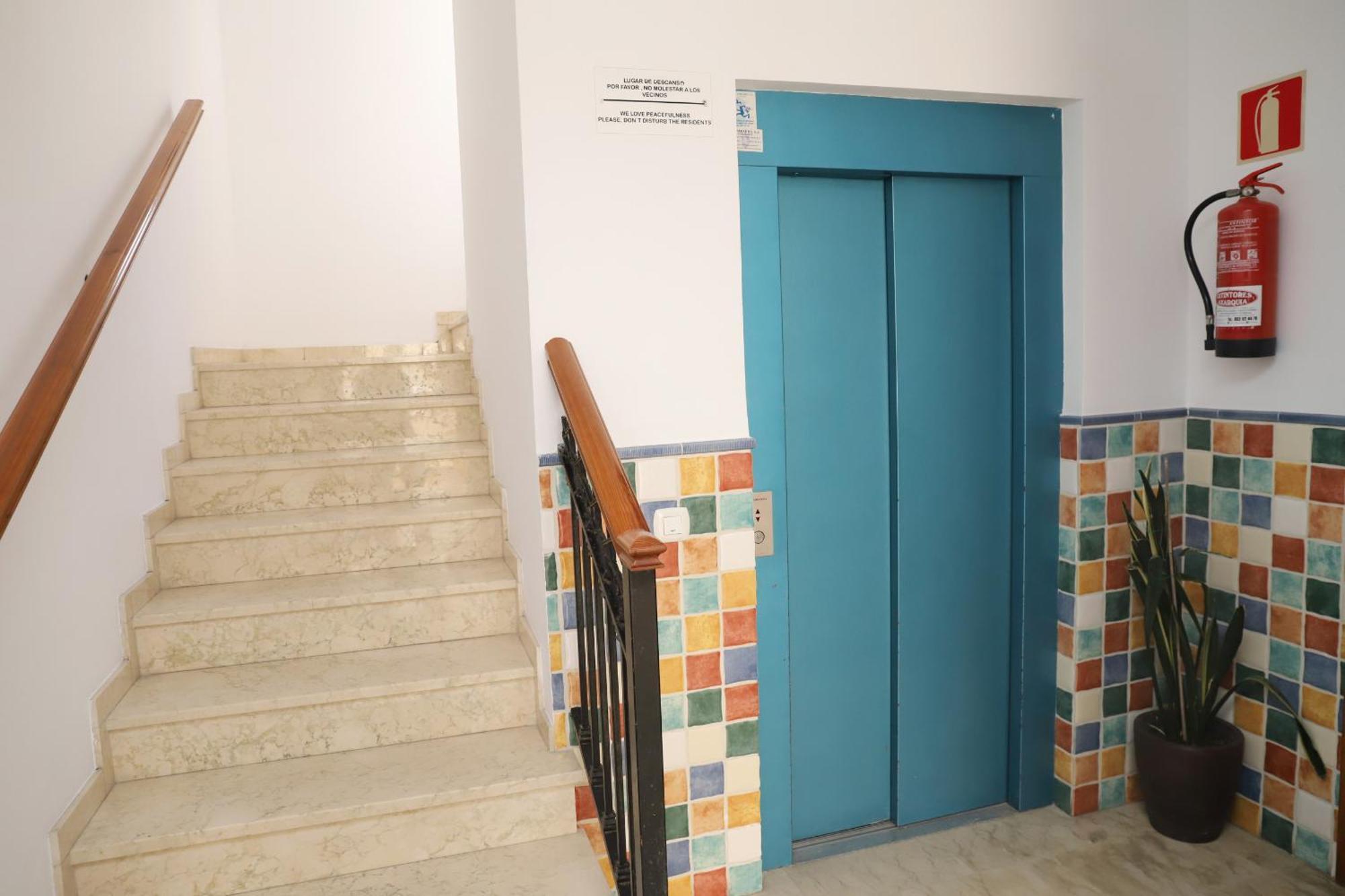 Apartamentos Latin Нерха Экстерьер фото