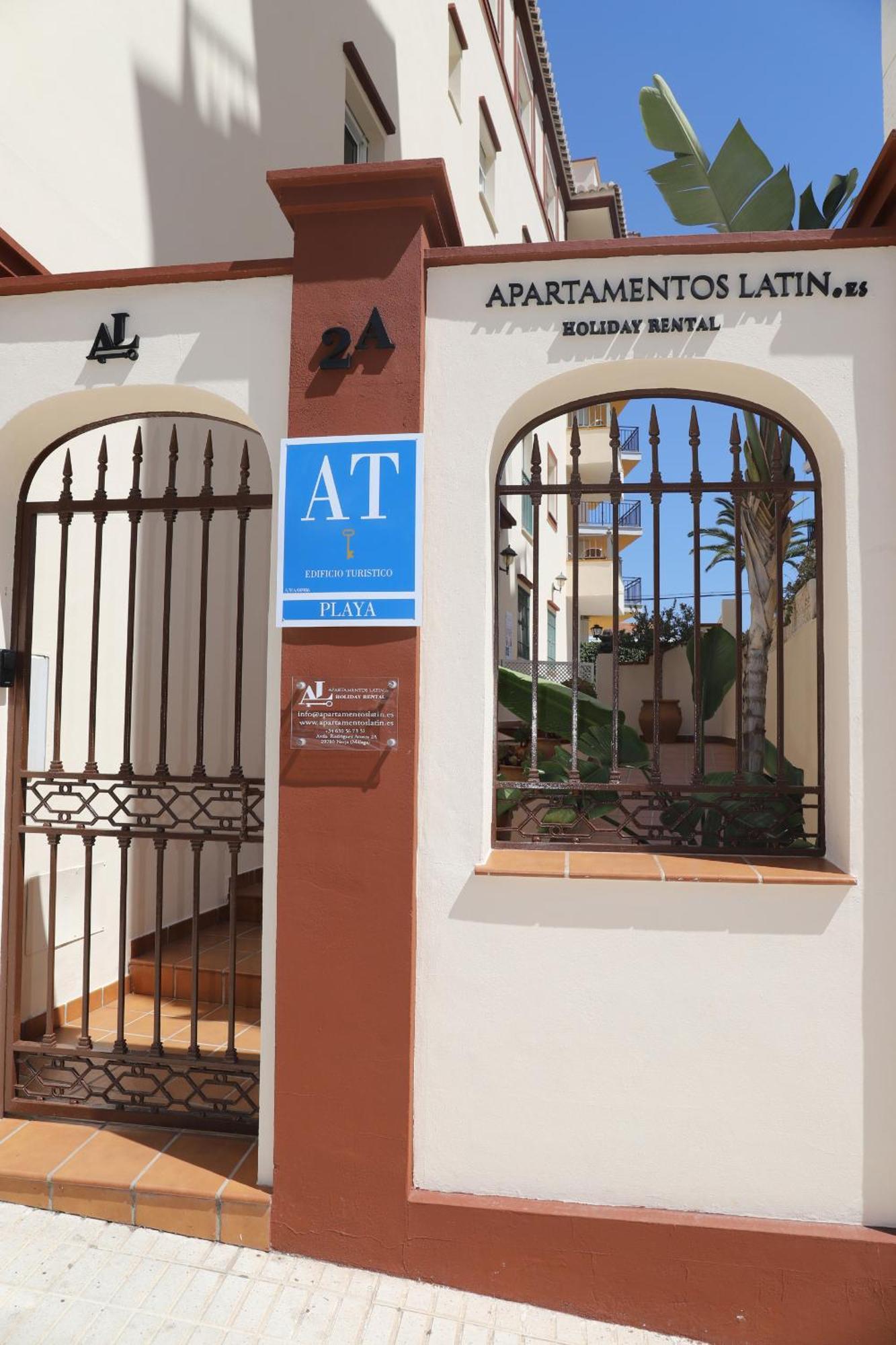 Apartamentos Latin Нерха Экстерьер фото