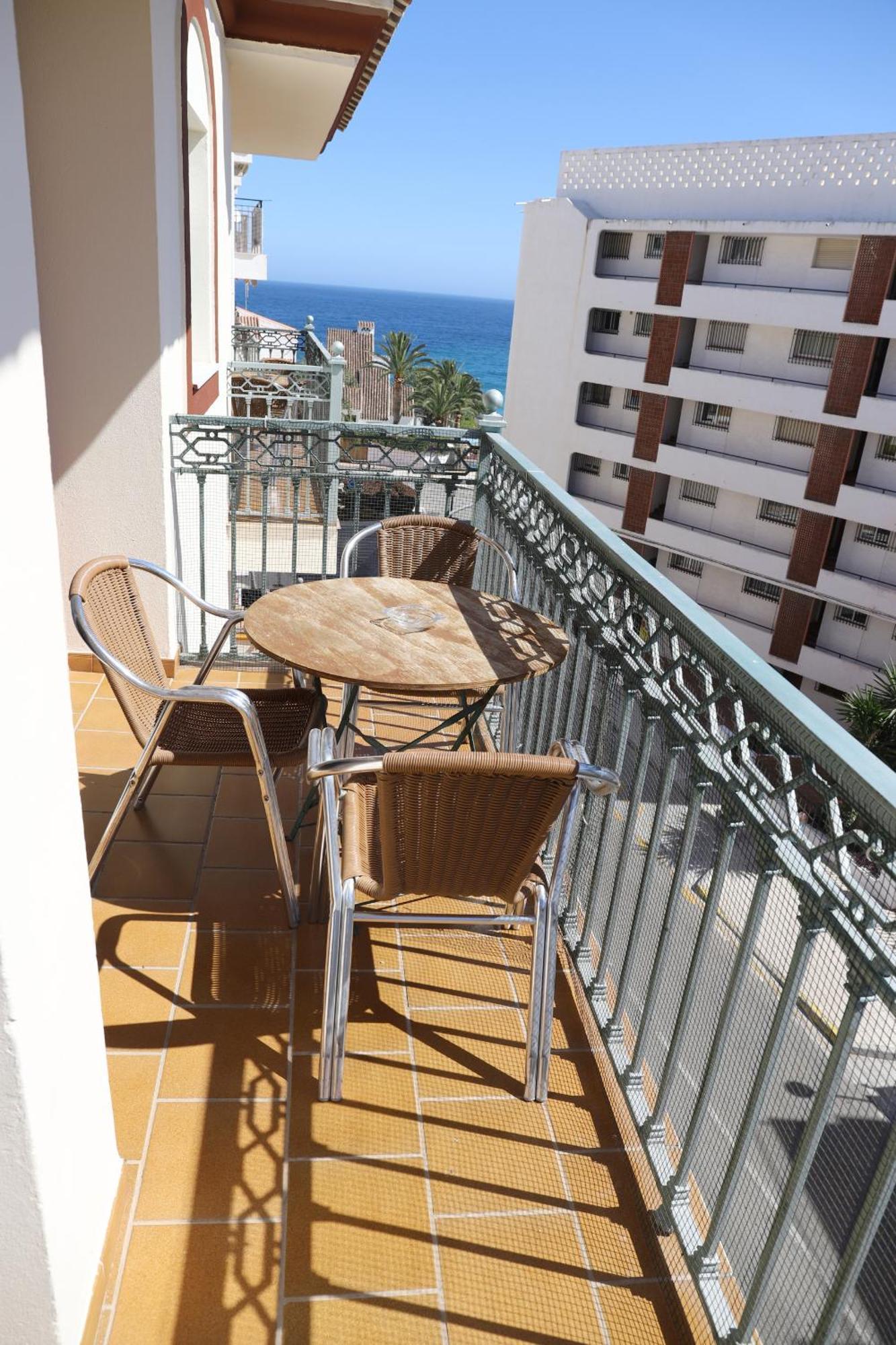 Apartamentos Latin Нерха Экстерьер фото